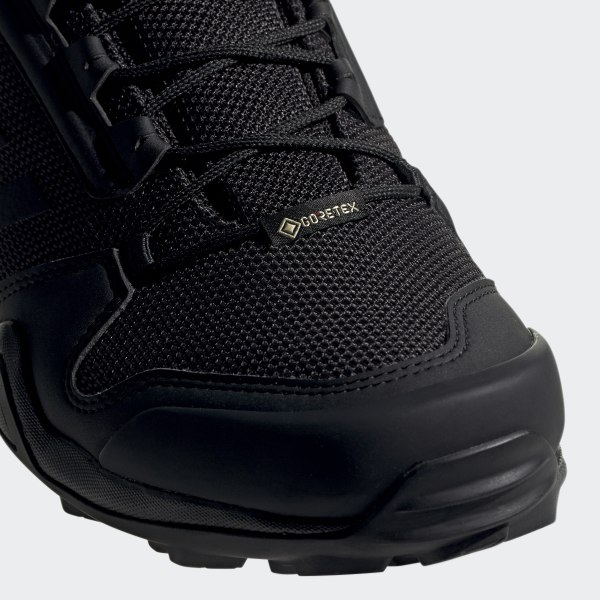 scarpe goretex adidas
