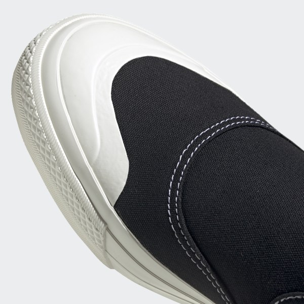 slip on skate shoes