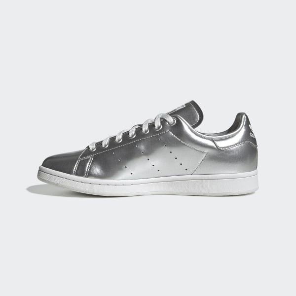 stan smith silver metallic