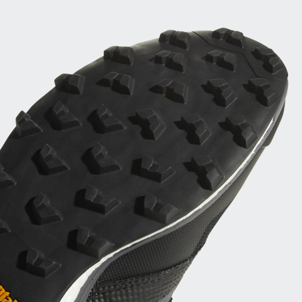 adidas TERREX Agravic XT Shoes Herren core blackgrey fivehi res red adidas TERREX Agravic XT Shoes Herren core blackgrey fivehi res red