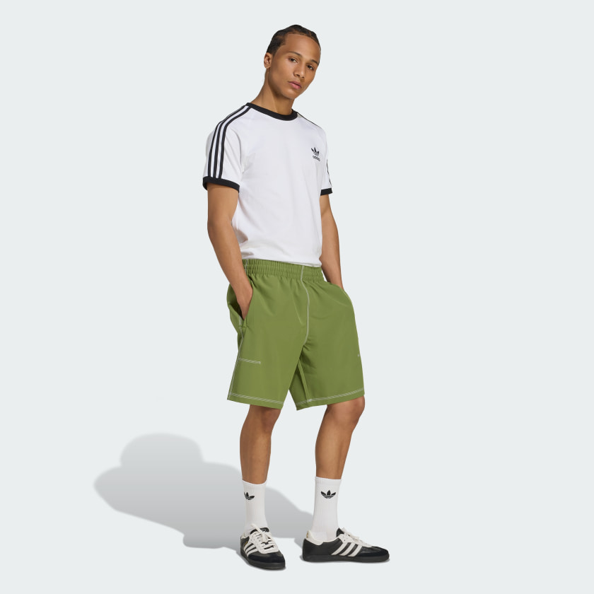 как выглядит adidas men Trefoil Essentials Shorts фото