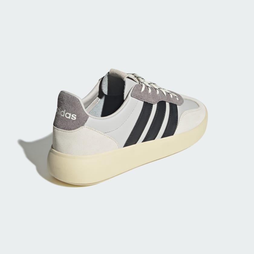 как выглядит adidas men Barreda Decode Shoes фото