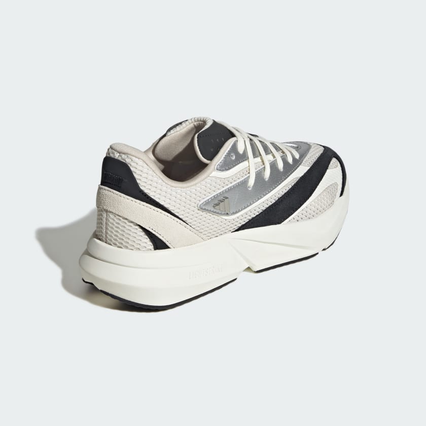 как выглядит adidas women Lightblaze Shoes фото