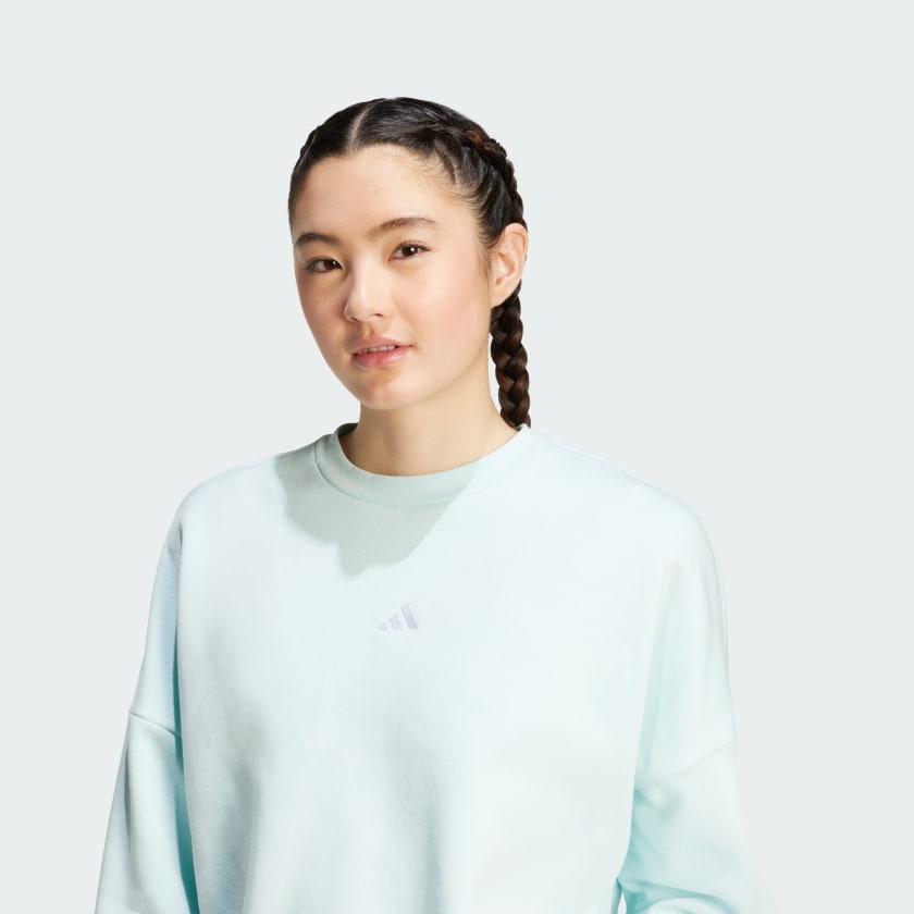 как выглядит adidas women Essentials Small Logo Feelcozy Sweatshirt фото