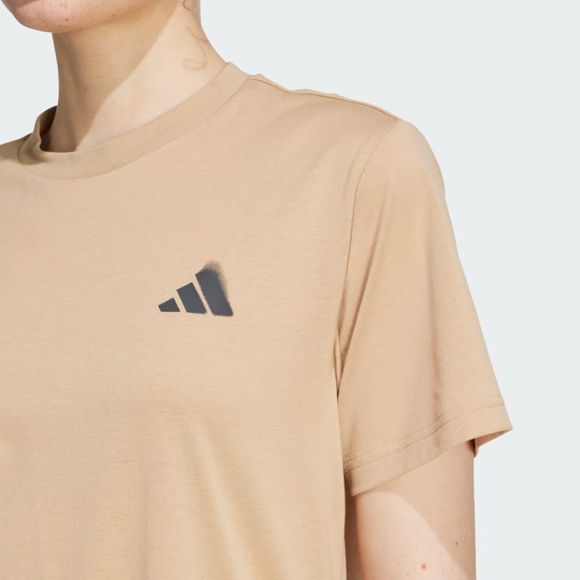 как выглядит adidas women City Tech Summer Graphic Tee фото