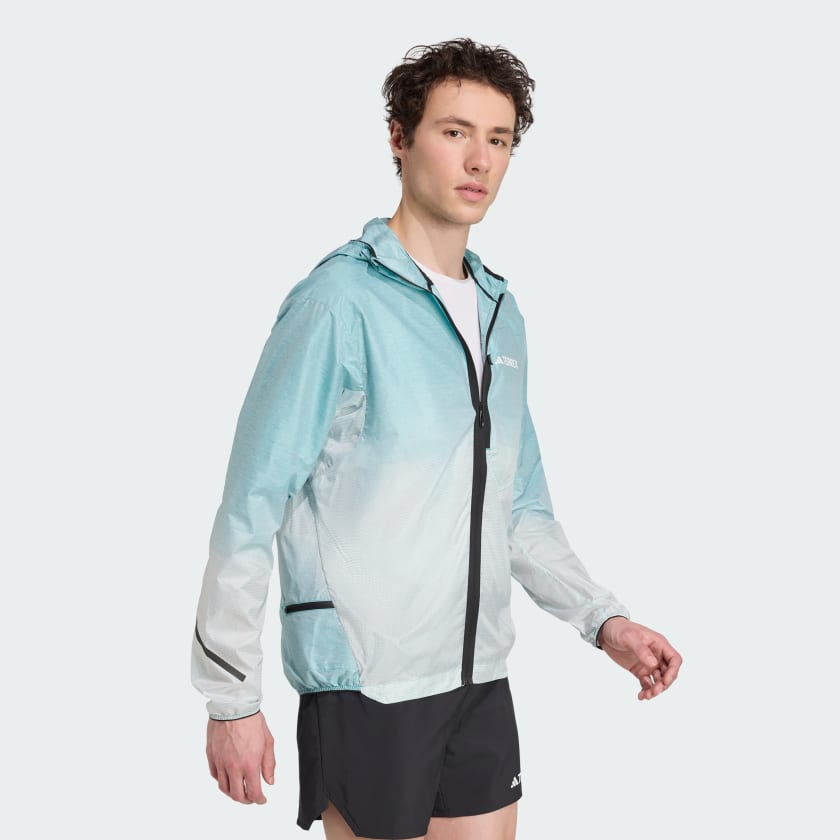 как выглядит adidas men Terrex Xperior Light Windweave Jacket фото