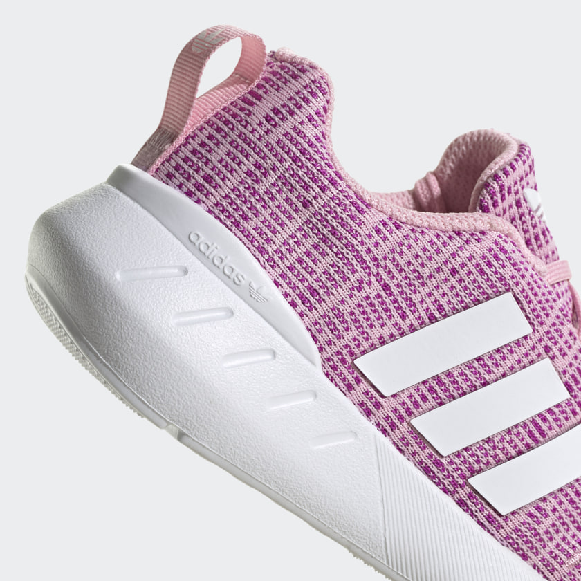 adidas Originals Swift Run 22 Shoes Kids' - Picture 18 of 35