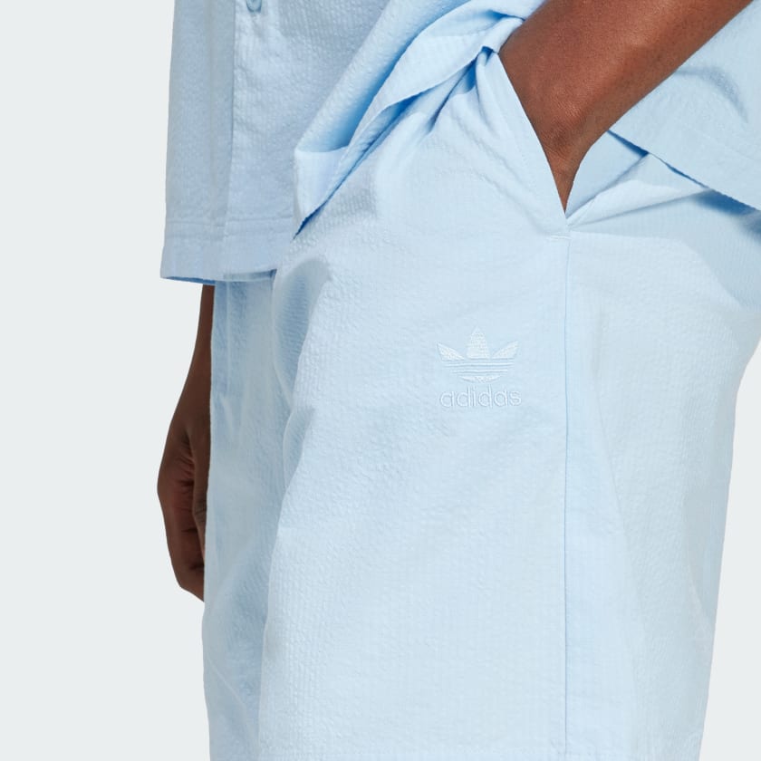 как выглядит adidas men Essentials Seersucker Shorts фото