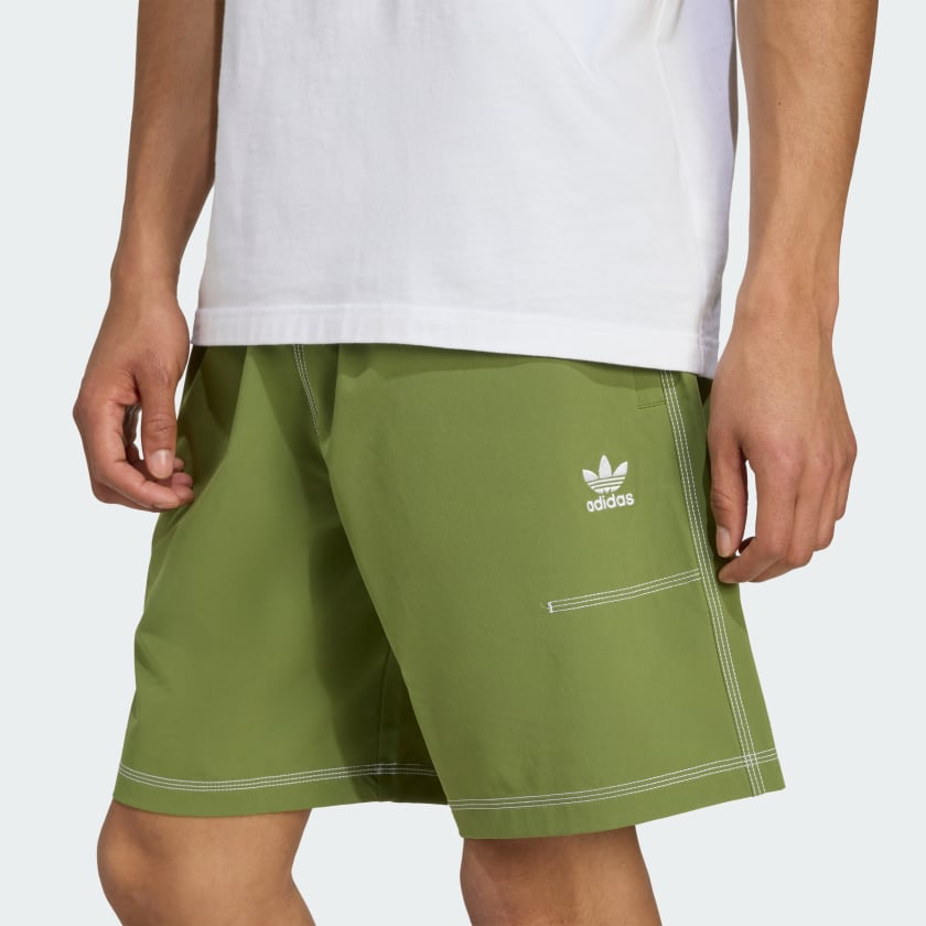 как выглядит adidas men Trefoil Essentials Shorts фото