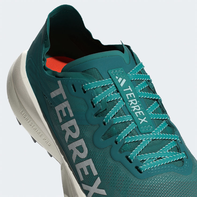 как выглядит adidas women Terrex Agravic Speed Trail Running Shoes фото