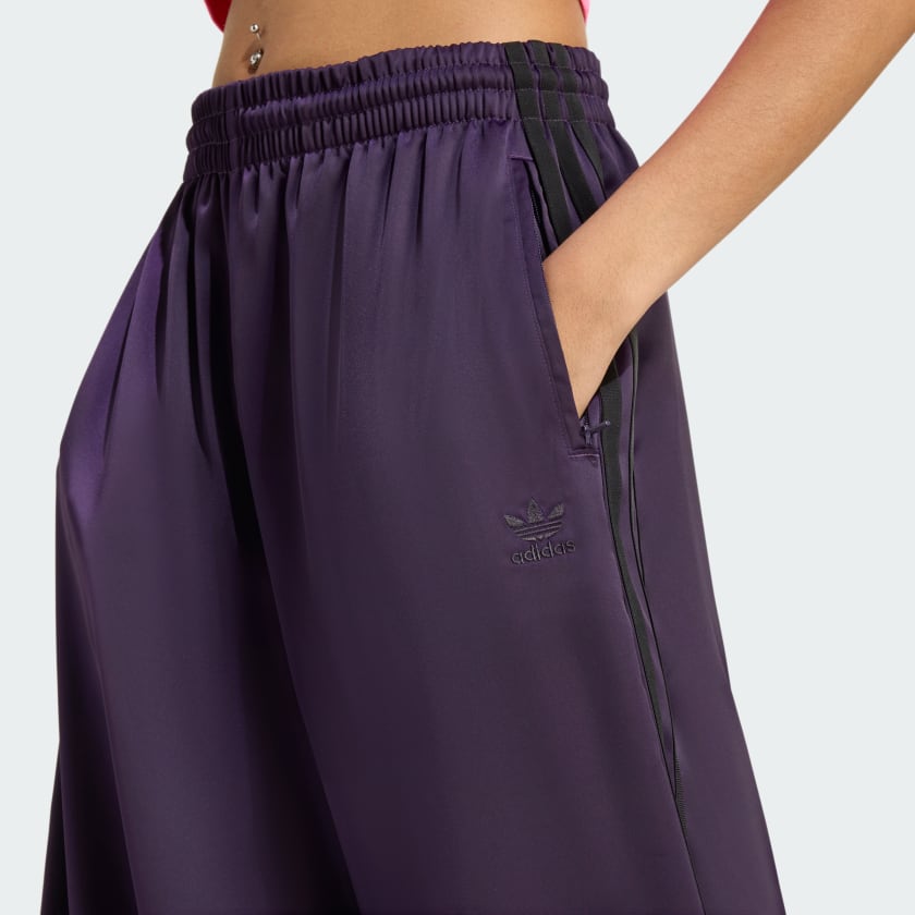 как выглядит adidas women Adicolor Satin Wide Leg Track Pants фото