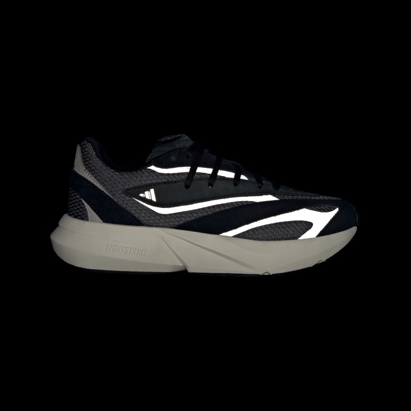 как выглядит adidas women Lightblaze Shoes фото