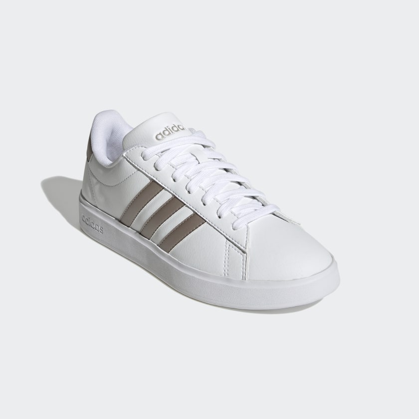 как выглядит adidas women Grand Court 2.0 Shoes фото