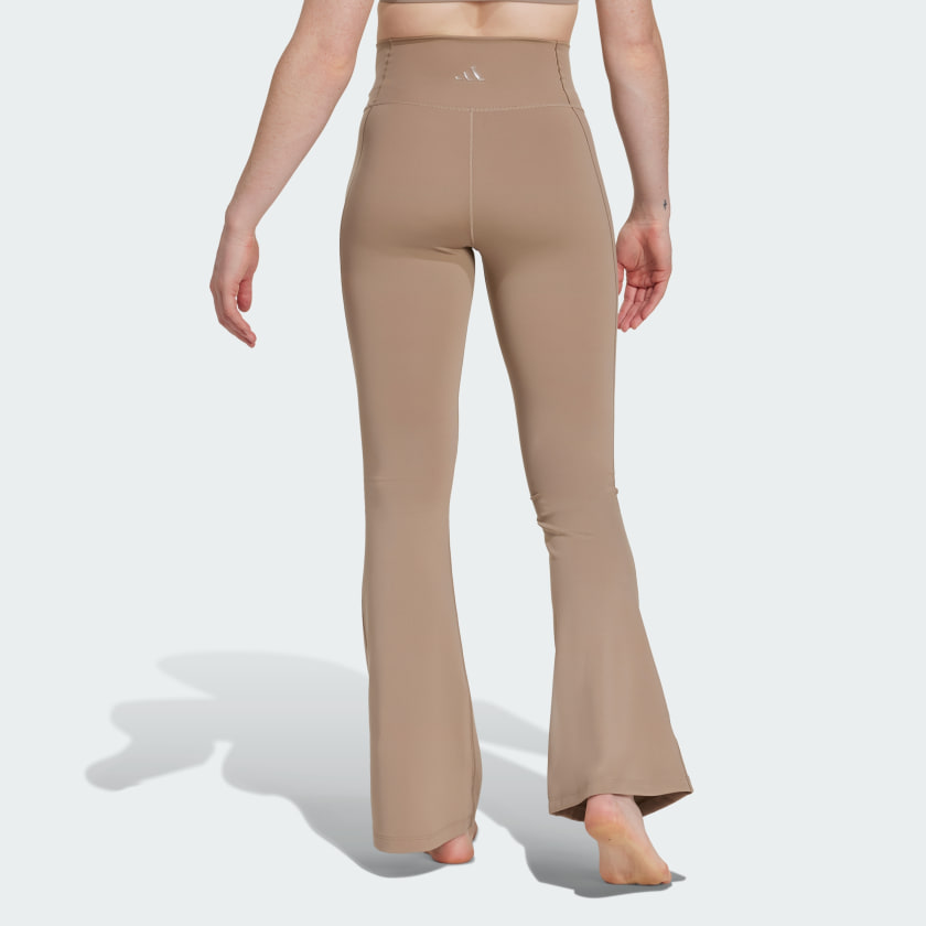 как выглядит adidas women All Me Flare Leggings фото