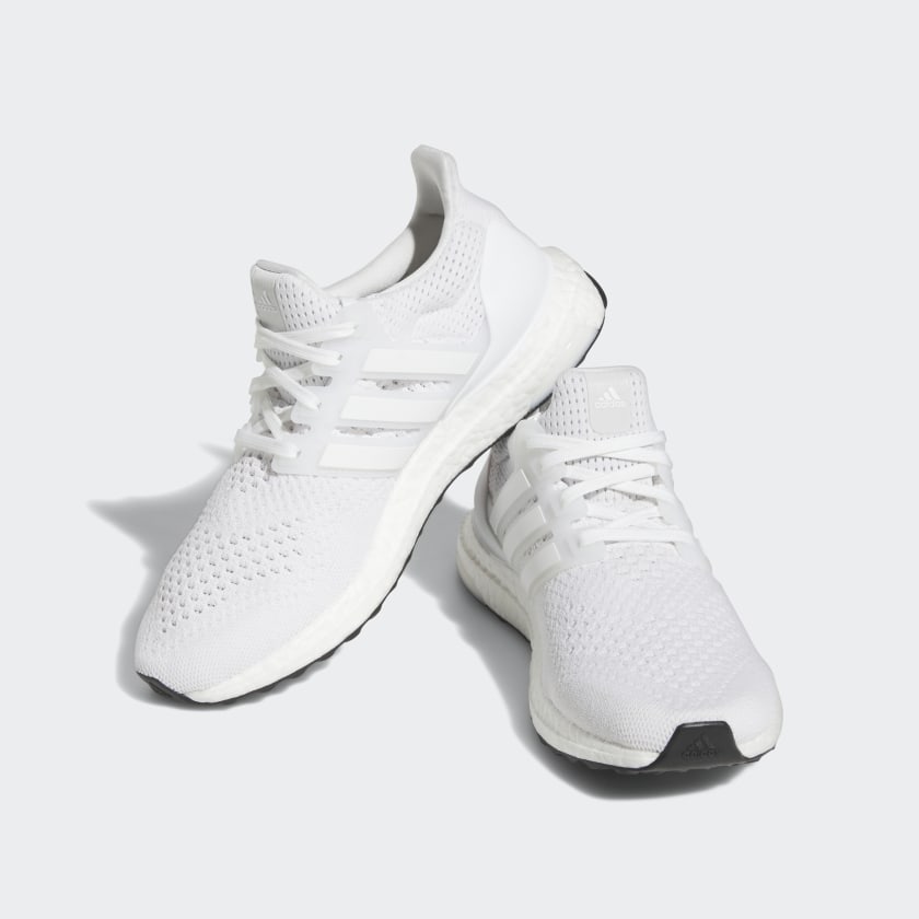 как выглядит adidas women Ultraboost 1.0 Shoes фото