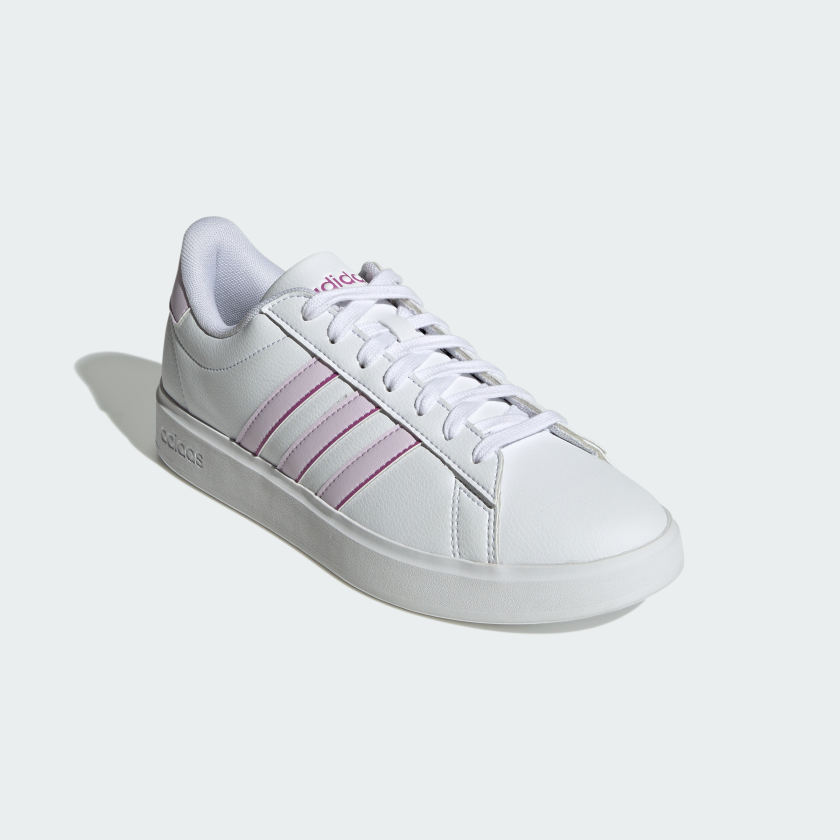 как выглядит adidas women GRAND COURT 2.0 SHOES фото