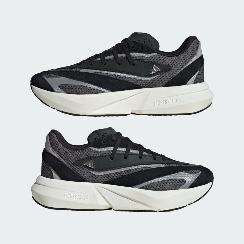 как выглядит adidas women Lightblaze Shoes фото