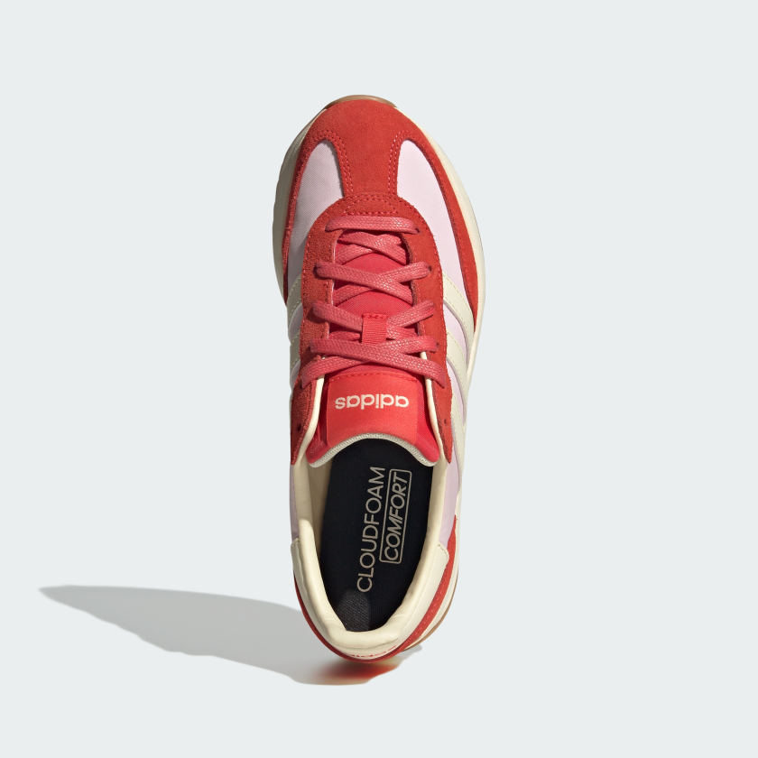 как выглядит adidas women RUN 70s 2.0 Shoes фото