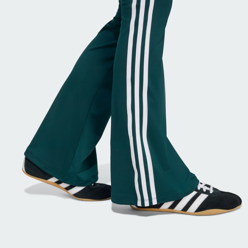 как выглядит adidas women Flared Leggings фото