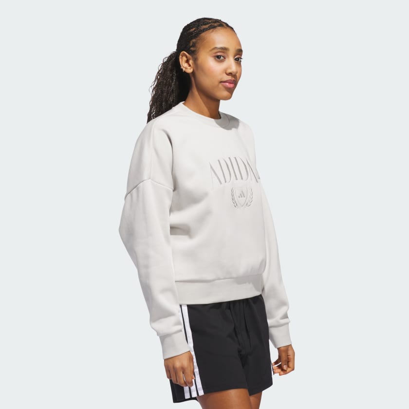 как выглядит adidas women Cozy Holiday Graphic Sweatshirt фото