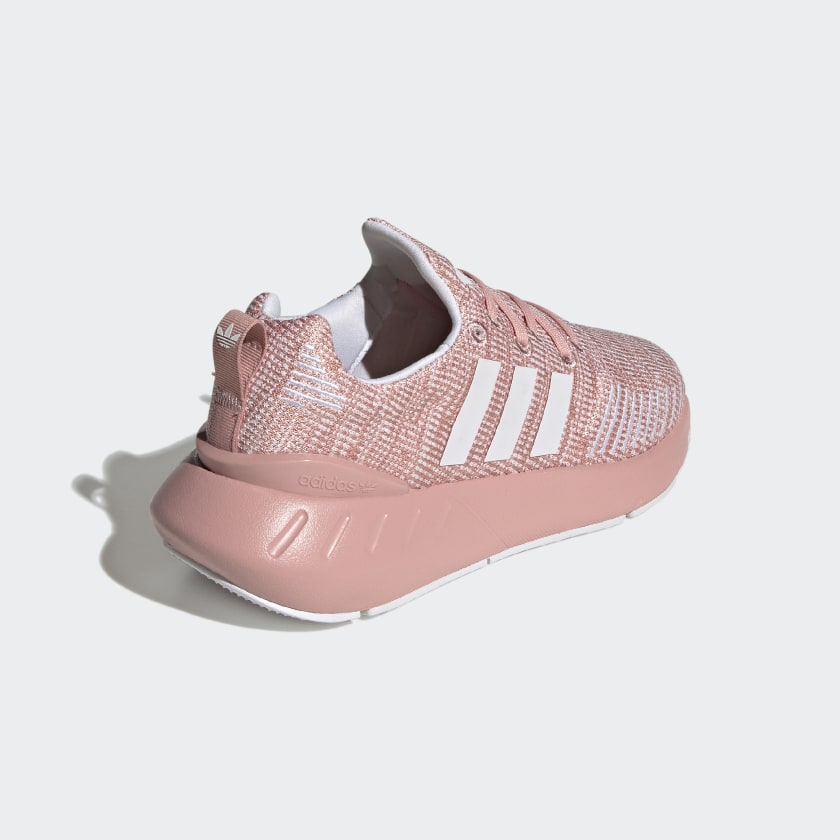 adidas Originals Swift Run 22 Shoes Kids' - Picture 79 of 81