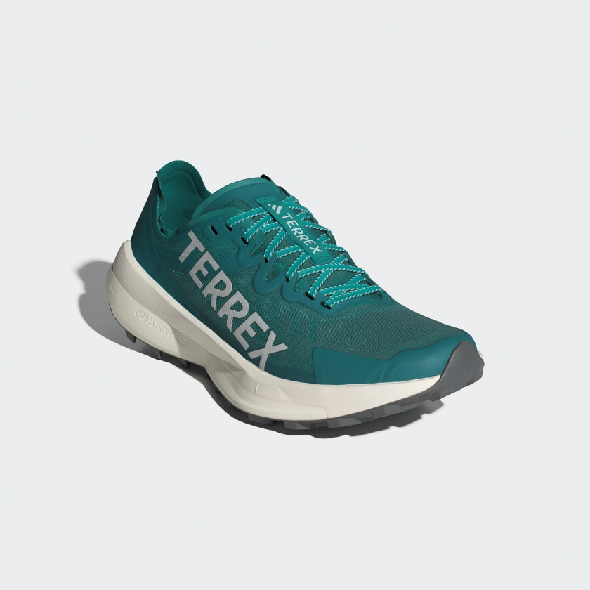 как выглядит adidas women Terrex Agravic Speed Trail Running Shoes фото