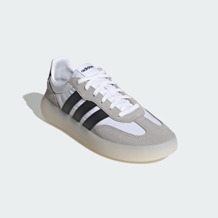 как выглядит adidas women Barreda Decode Shoes фото