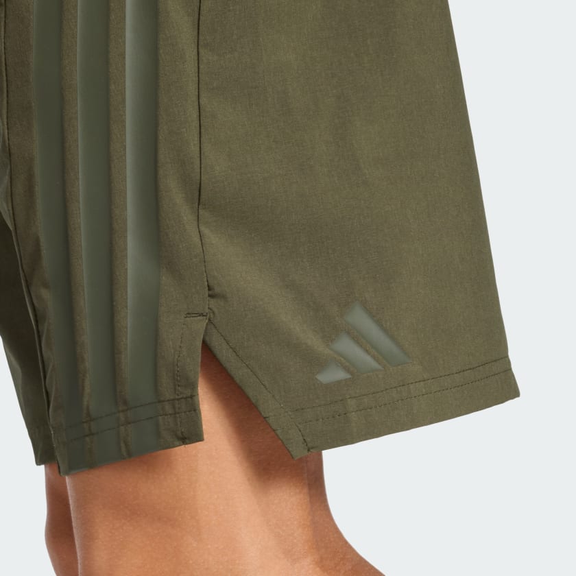 как выглядит adidas men Designed-for-Training 3-Stripes Shorts фото