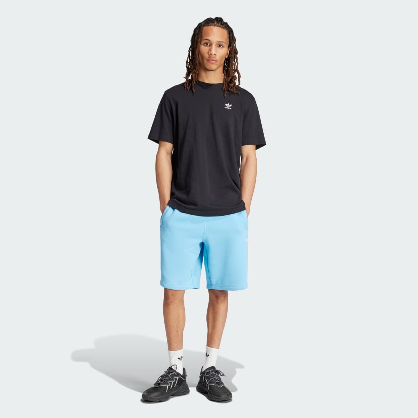 как выглядит adidas men Trefoil Essentials Shorts фото