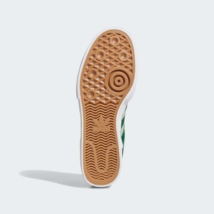 как выглядит adidas men Matchbreak Super Shoes фото