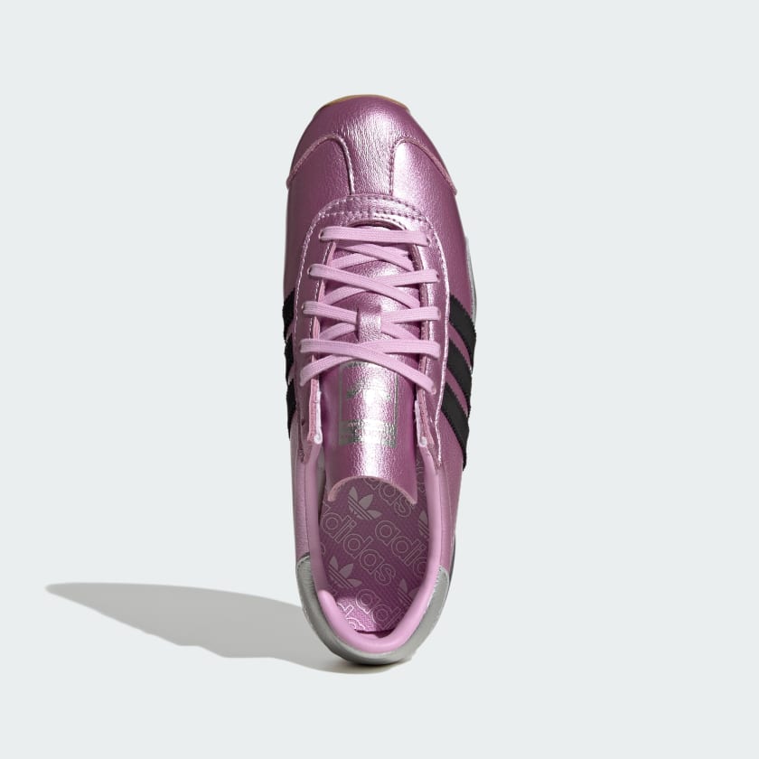 как выглядит adidas women Country OG Shoes фото