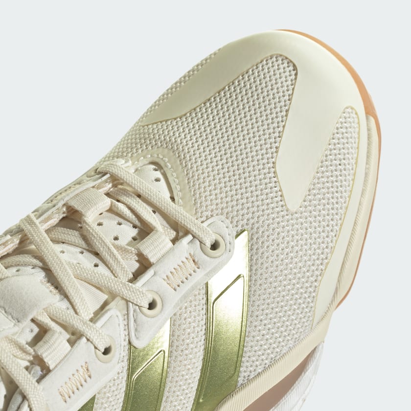 как выглядит adidas women Stabil 16 Indoor Shoes фото