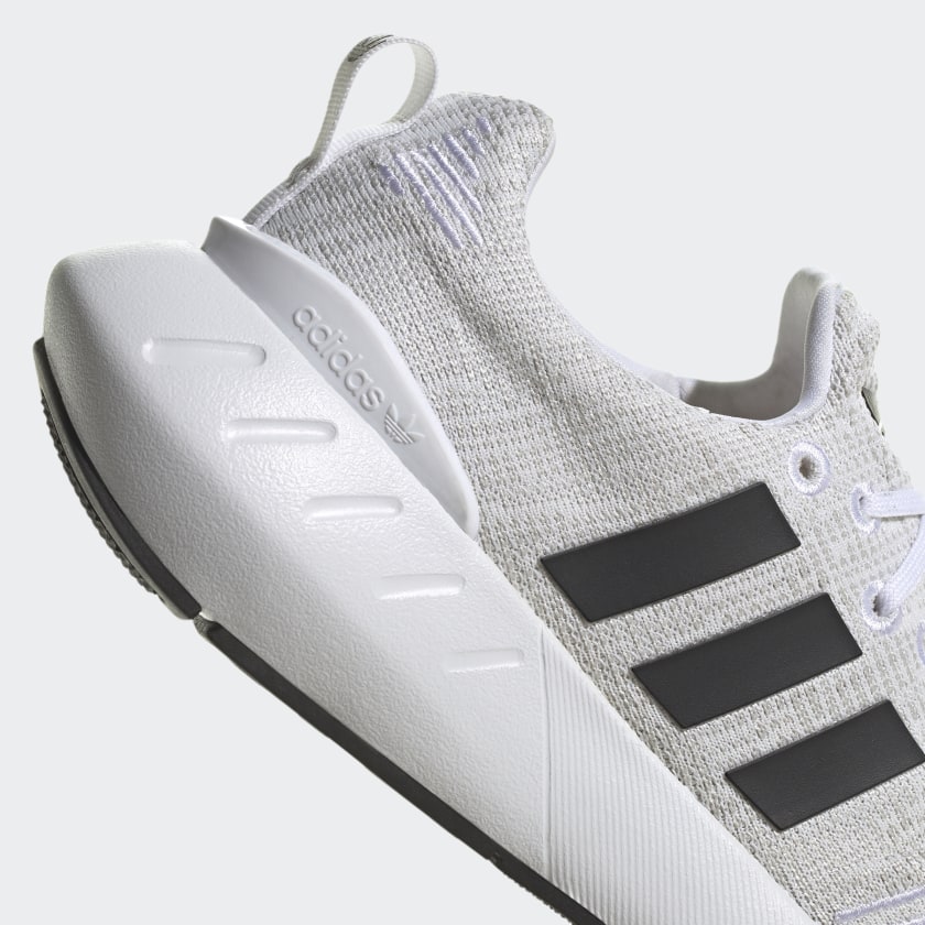 adidas Originals Swift Run 22 Shoes Kids' - Picture 47 of 81
