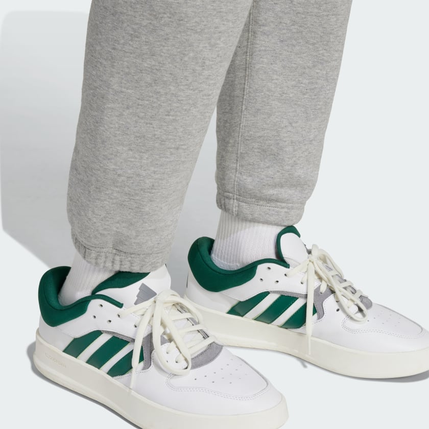 как выглядит adidas men ALL SZN Fleece Regular Tapered Pants фото