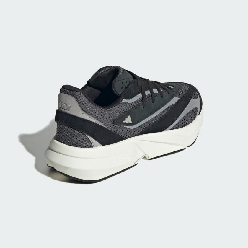 как выглядит adidas women Lightblaze Shoes фото
