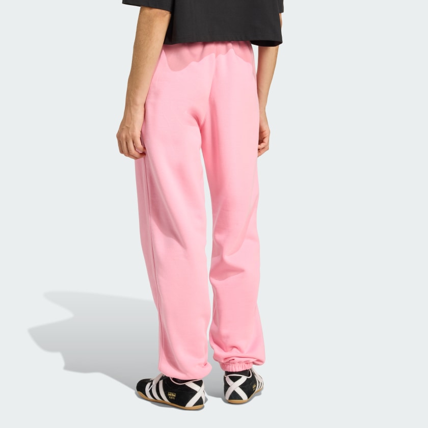 как выглядит adidas women Essentials Fleece Loose Joggers фото