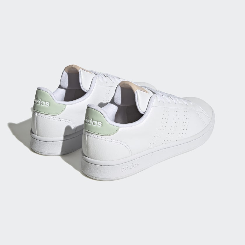 как выглядит adidas women Advantage Shoes фото