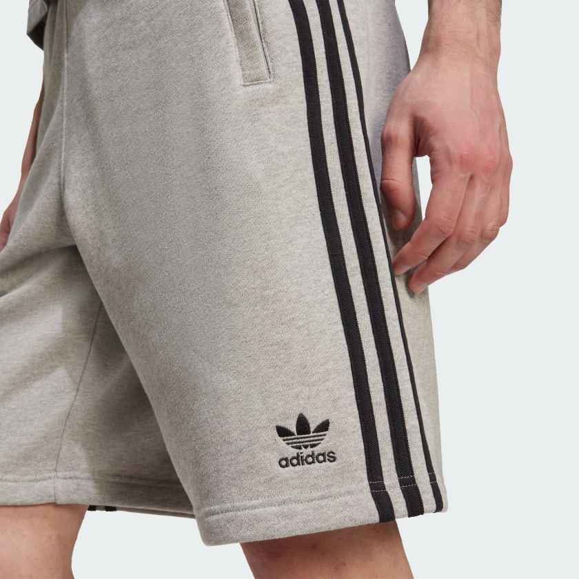 как выглядит adidas men Adicolor 3-Stripes Shorts фото