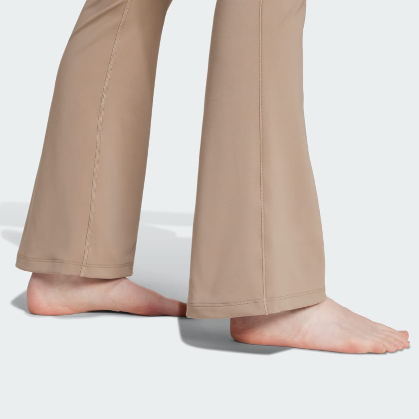 как выглядит adidas women All Me Flare Leggings фото