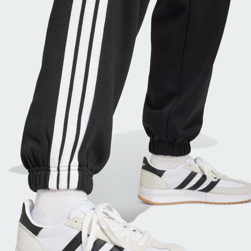 как выглядит adidas women Essentials 3-Stripes Fleece Loose-Fit Pants фото