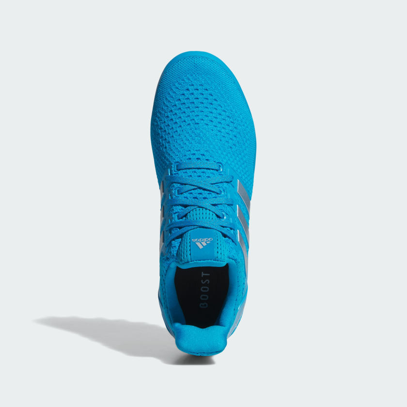 как выглядит adidas men Ultraboost Football Cleats фото