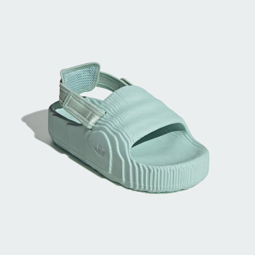 как выглядит adidas women Adilette 22 XLG Slides фото