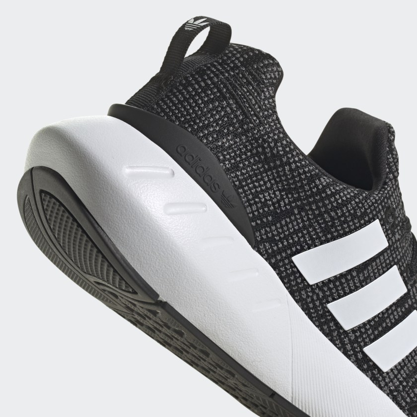 adidas Originals Swift Run 22 Shoes Kids' - Picture 31 of 81