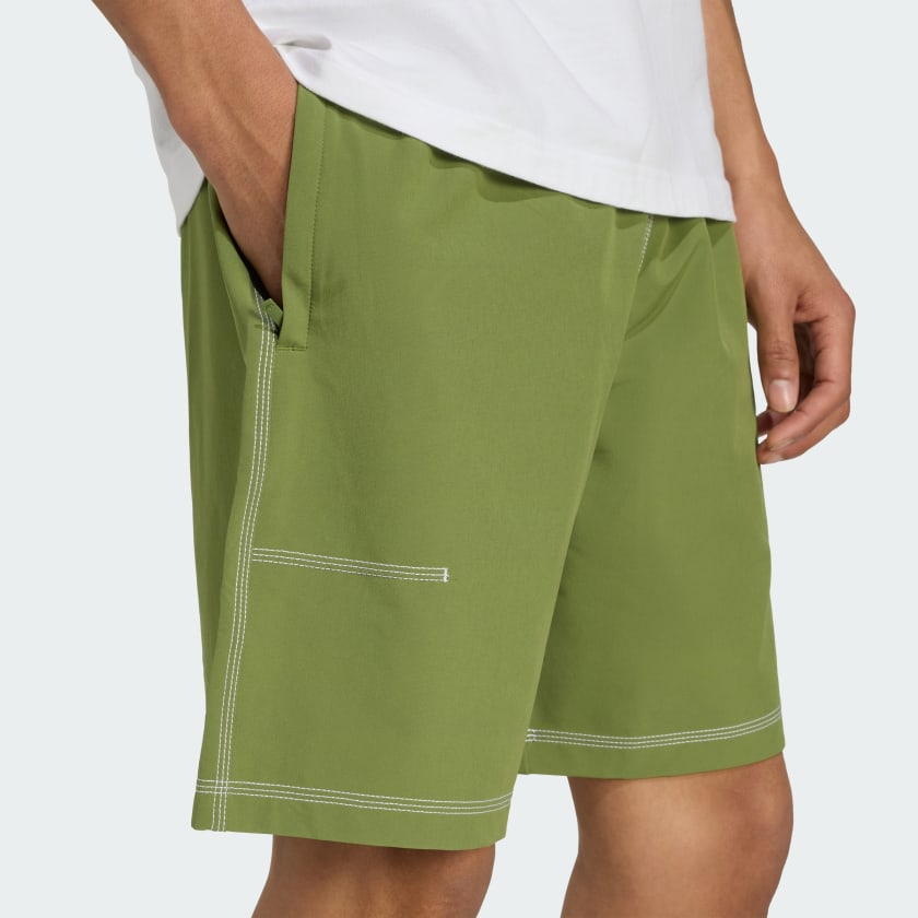как выглядит adidas men Trefoil Essentials Shorts фото