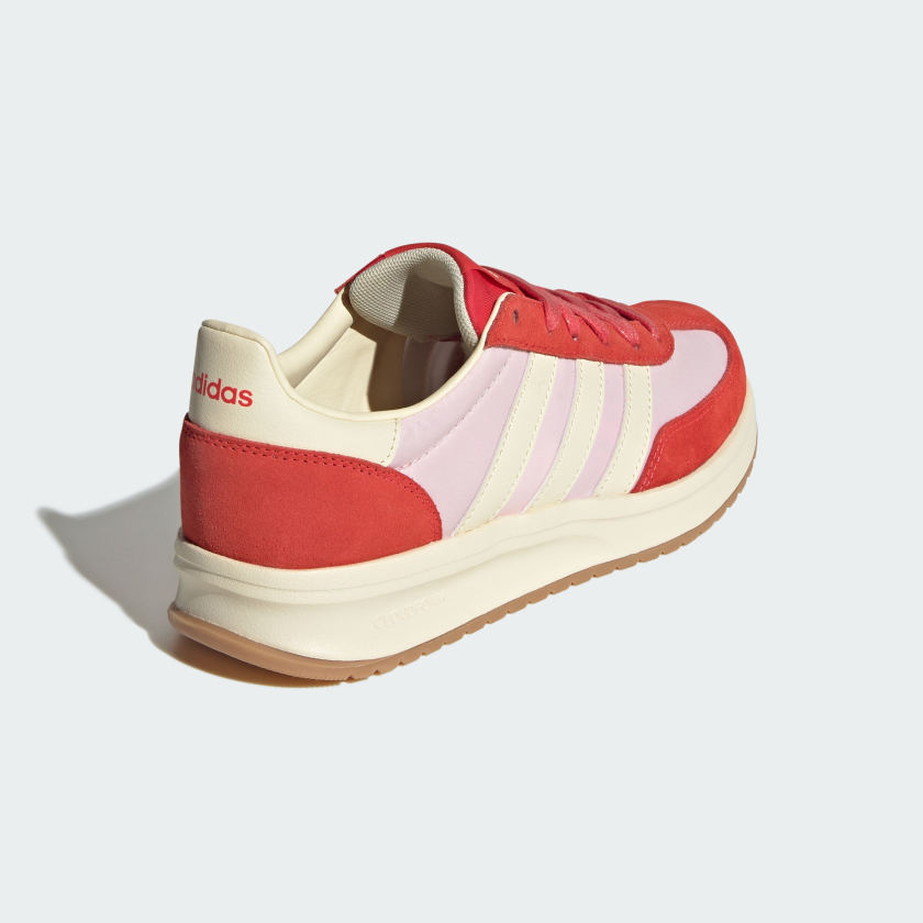 как выглядит adidas women RUN 70s 2.0 Shoes фото
