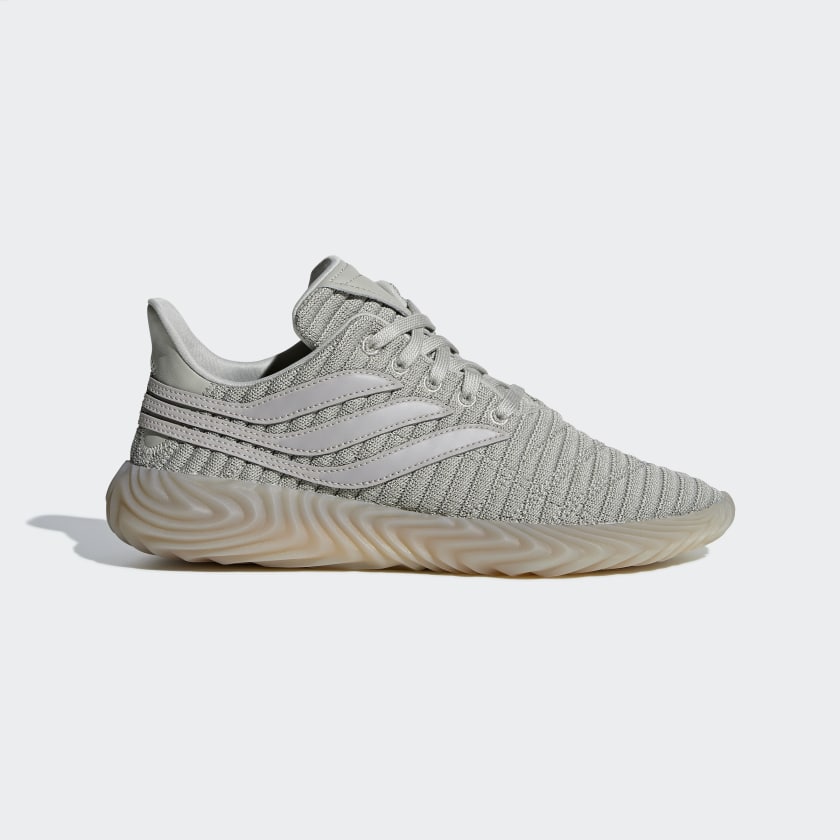 Sobakov_Shoes_Grey_BB8079_01_standard.jpg