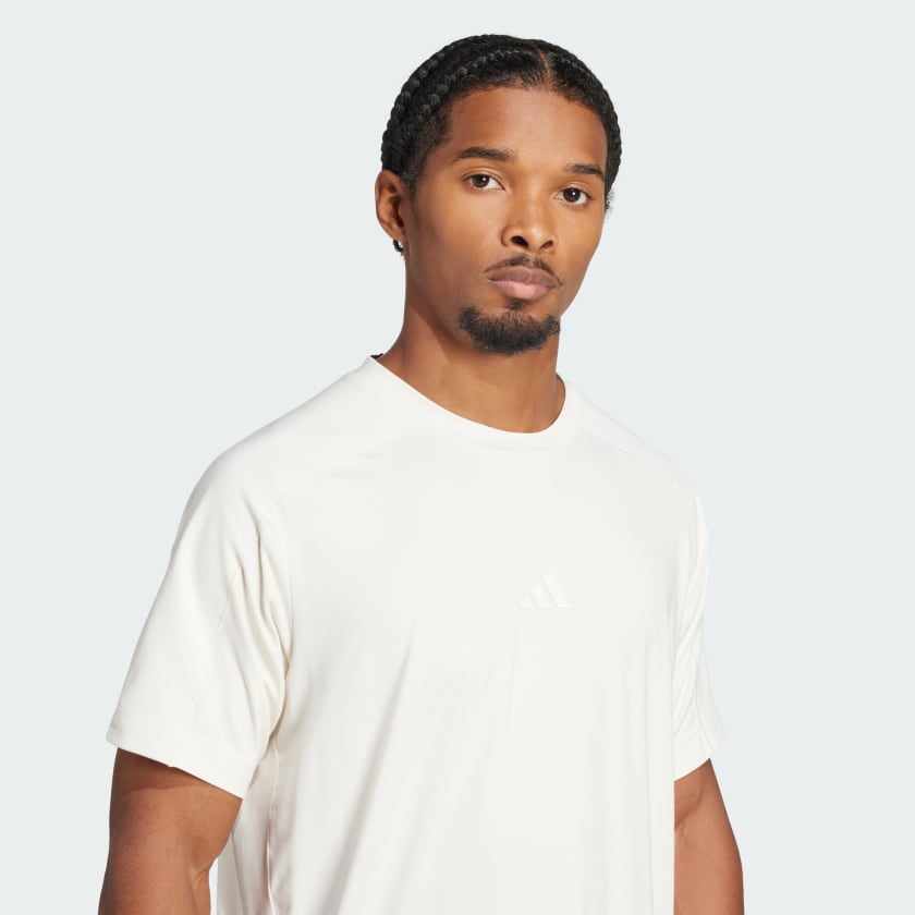 как выглядит adidas men Puremotion Tee фото