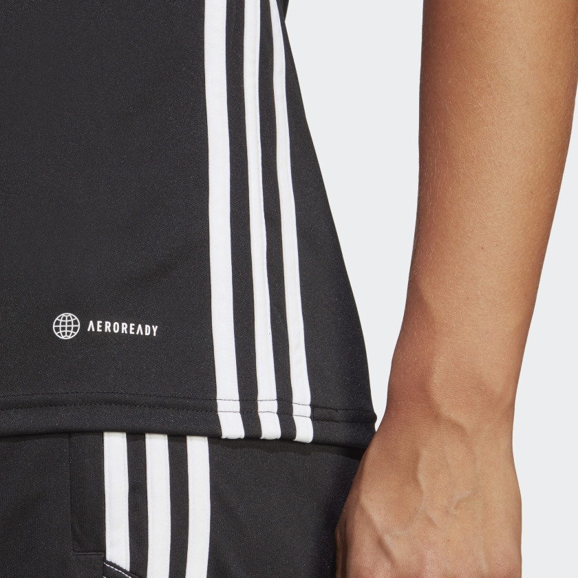 как выглядит adidas women Tabela 23 Jersey фото