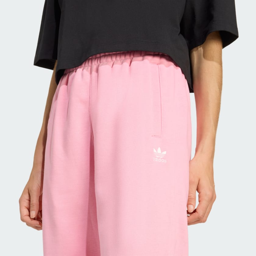 как выглядит adidas women Essentials Fleece Loose Joggers фото