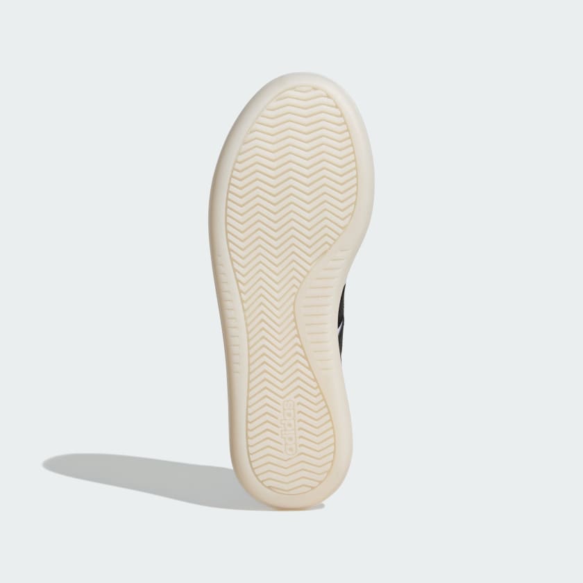 как выглядит adidas women Barreda Decode Shoes фото